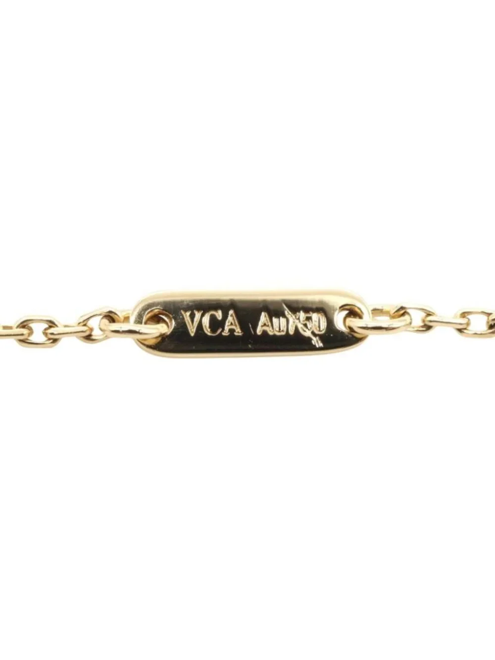 Van Cleef & Arpels slight signs